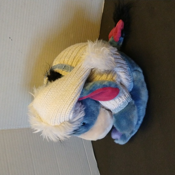 VGUC. Disney store exclusive Winnie the Pooh Eeyore snowflake plush stuffed toy. - Picture 4 of 11